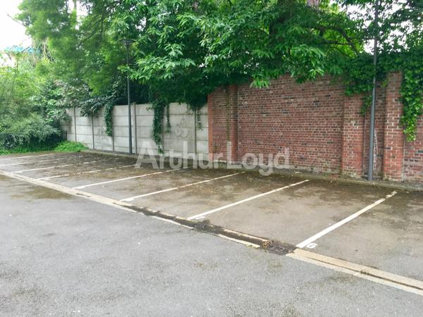 Bureaux à louer à Tourcoing - Plateaux modulables climatisés - Accès sécurisé et parkings