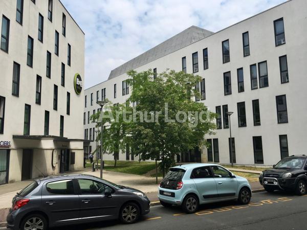 Bureaux à louer à Tourcoing - Plateaux modulables climatisés - Accès sécurisé et parkings