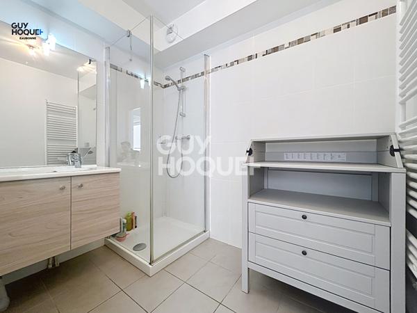 GARE ERMONT-EAUBONNE - APPARTEMENT 2 pièces - une chambre 40m² avec BALCON + parking en sous-sol- Proche commerces du Centre-ville.