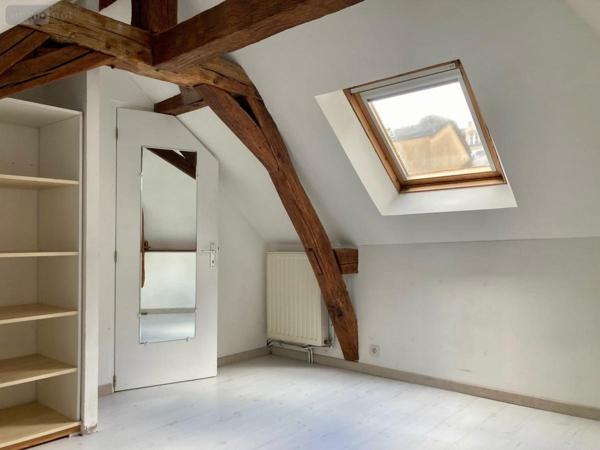 Appartement à louer à Angers dans le Maine-et-Loire (49100), ref : 49009-L109   
Place du Lycée