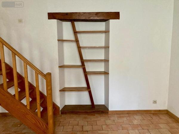 Appartement à louer à Angers dans le Maine-et-Loire (49100), ref : 49009-L109   
Place du Lycée