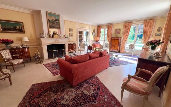 Maison à vendre    7 pièces •  Compiègne