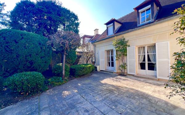 Maison à vendre    7 pièces •  Compiègne