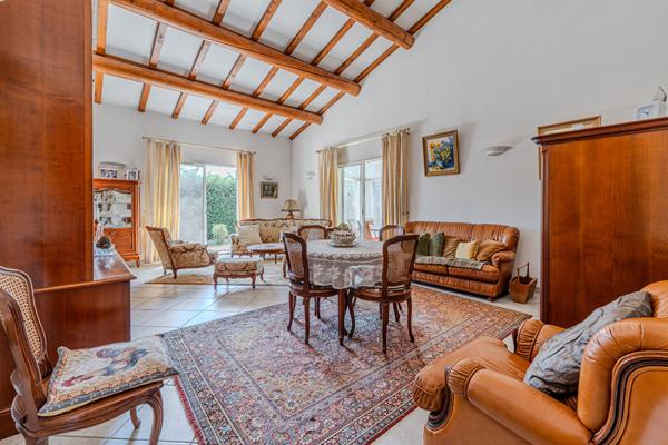 Maison à Monteux de 5 pièces et d'une superficie de 118 m² , lumineuse, sur un terrain de 683 m2