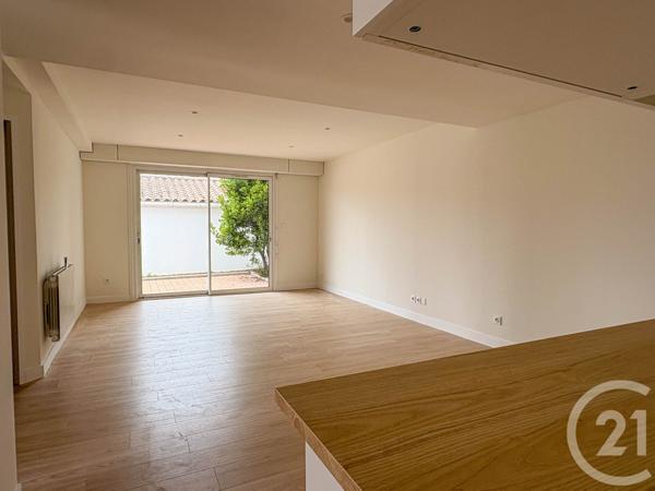 Appartement T3 à vendre  3 pièces - 80,30 m2 CHATEAU D OLONNE - 85