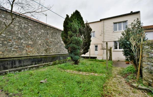 Vente Maison Ref : Lilas à rénover Cholet   