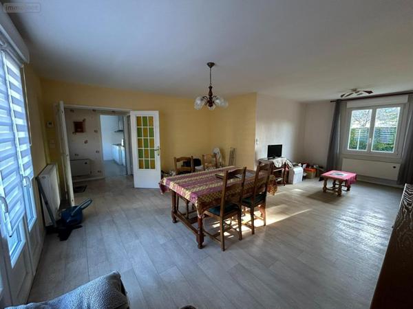 Maison à vendre à Yvré-l'Évêque dans la Sarthe (72530), ref : 72004/1297