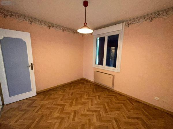 Maison à vendre à Yvré-l'Évêque dans la Sarthe (72530), ref : 72004/1297