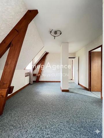 Maison à Beaumont-sur-Sarthe, 72170 - 5 pièces 160m²