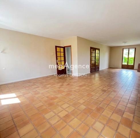 Maison à Beaumont-sur-Sarthe, 72170 - 5 pièces 160m²