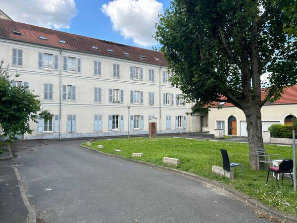 Appartement à louer    3 pièces •    Meaux