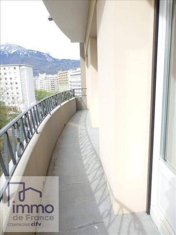 A LOUER ! GRAND APPARTEMENT T5 - EMPLACEMENT IDEAL