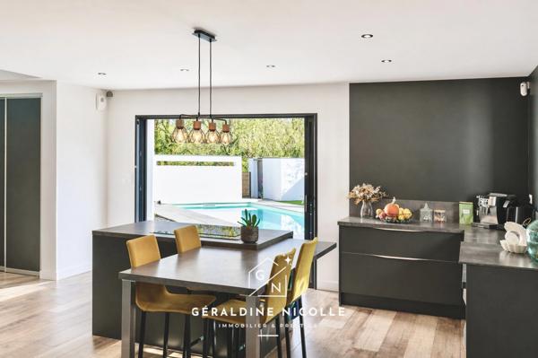 Villa contemporaine avec piscine - prestations de qualité - 5 chambres - 215m2