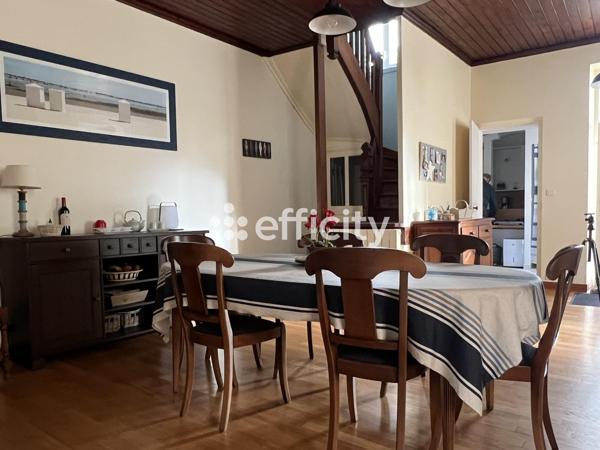 Maison 7 pièces - 230 m² Bien prestige