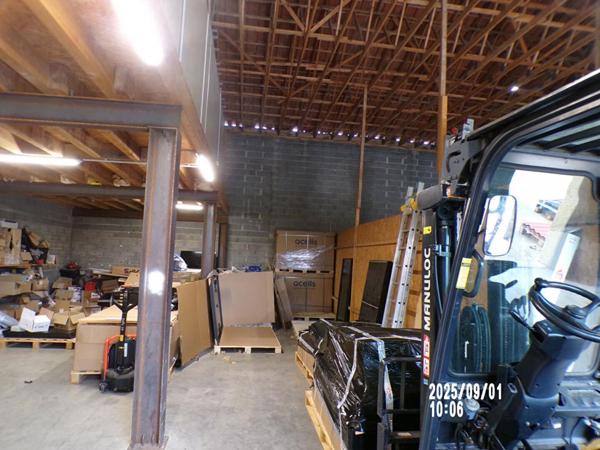 LOCAL 290 m2  - ZAC CONDAMINE - COURSAN