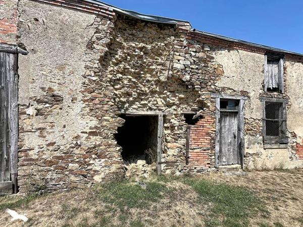 Maison 45 000 € Saint-Priest-la-Marche 2 p 50 m² DPE