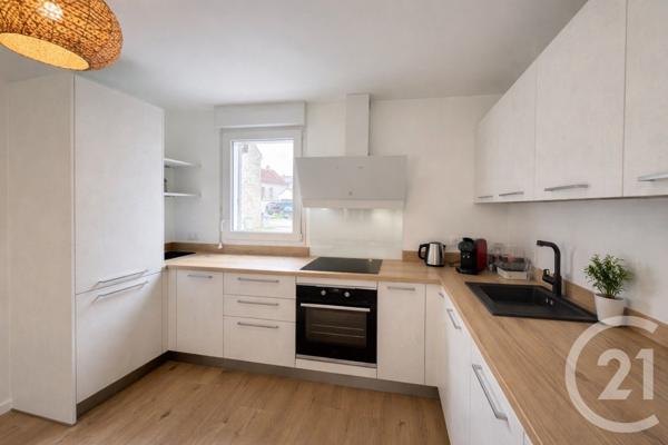 Appartement F5 à vendre  5 pièces - 94,72 m2 SERRIS - 77