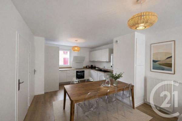 Appartement F5 à vendre  5 pièces - 94,72 m2 SERRIS - 77