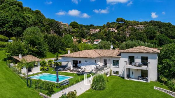 Biot, Villa 5 Chambres -  378 m² à vendre