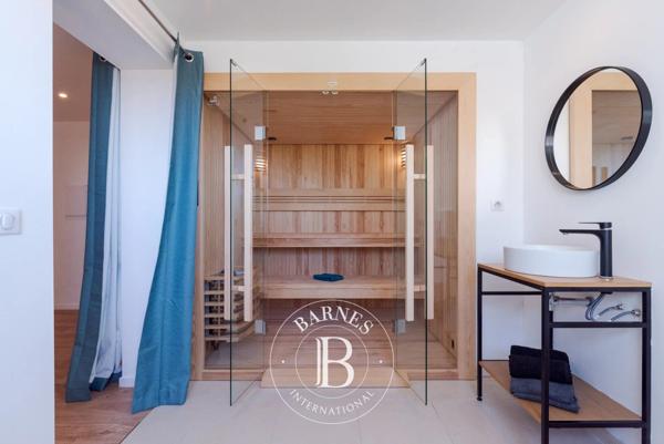 Biot, Villa 5 Chambres -  378 m² à vendre