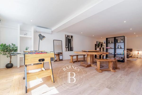 Biot, Villa 5 Chambres -  378 m² à vendre