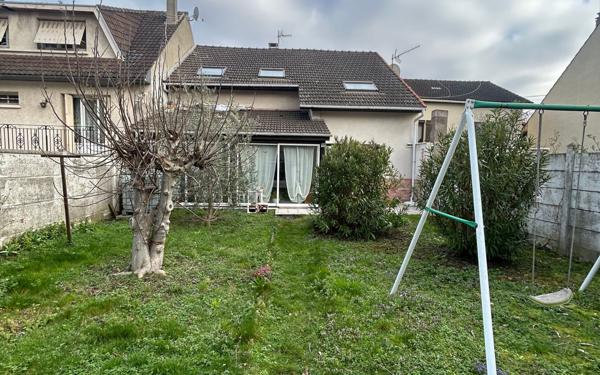 Maison à vendre    6 pièces • 144 m2 Saint-Denis