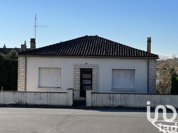 Pavillon 5 pièces de 96 m² à La Rochefoucauld (16110)