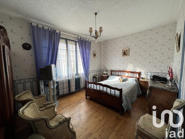 Pavillon 5 pièces de 96 m² à La Rochefoucauld (16110)