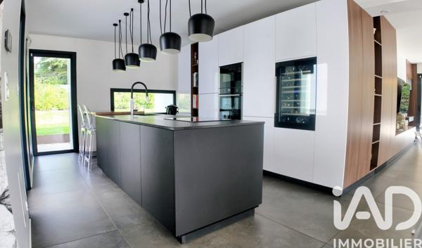 Maison à vendre 6 pièces 208 m² Sury-le-Comtal