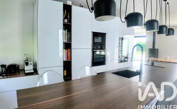 Maison à vendre 6 pièces 208 m² Sury-le-Comtal