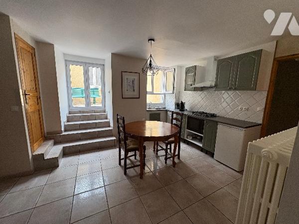 Maison de ville à vendre à Avenay-Val-d'Or
Cette propriété offre de nombreuses possibilités
A VOIR!