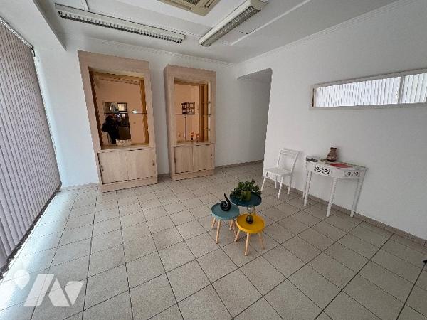 Maison de ville à vendre à Avenay-Val-d'Or
Cette propriété offre de nombreuses possibilités
A VOIR!