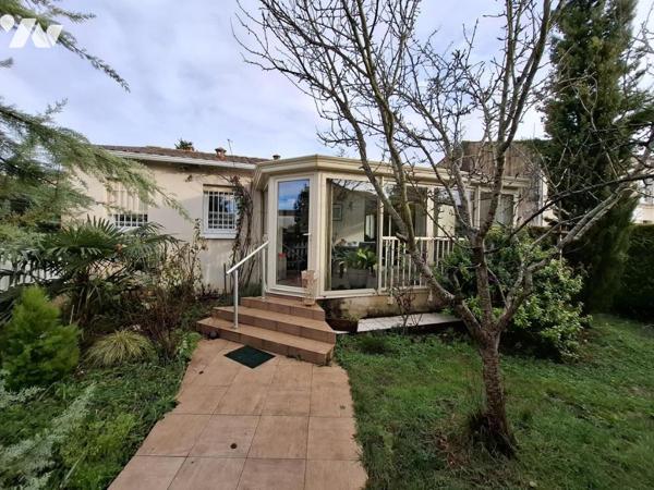 Plain pied  avec 3 chambres et garage à SAINTES - Rive Gauche quartier Clinique Richelieu