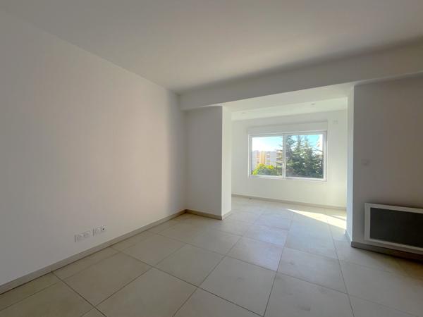 Saint-Laurent-du-Var (06700) APPARTEMENT REFAIT A NEUF PROCHE DES COMMODITES