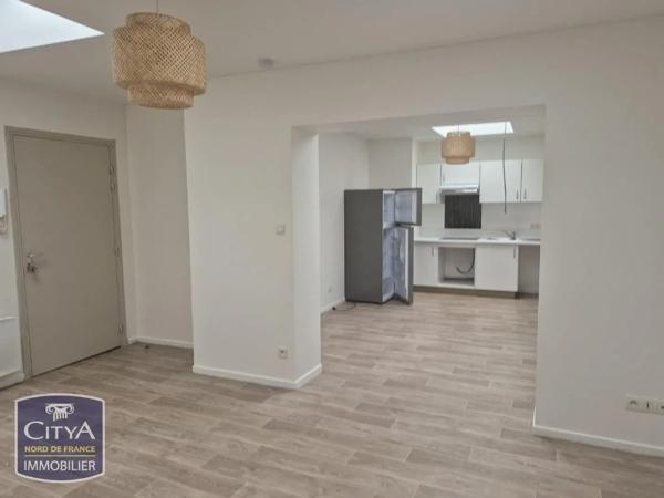 Appartement à louer 1 pièce 77m² Boulogne-sur-Mer (62200)