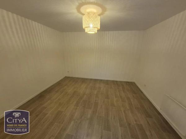 Appartement à louer 1 pièce 77m² Boulogne-sur-Mer (62200)