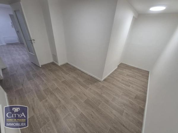 Appartement à louer 1 pièce 77m² Boulogne-sur-Mer (62200)