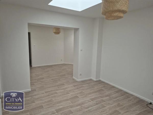 Appartement à louer 1 pièce 77m² Boulogne-sur-Mer (62200)