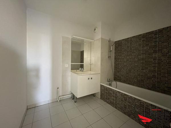 T3 récent, lumineux – 71,5 m² avec terrasse