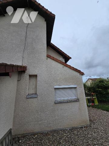 Maison à Vendre à Arques-la-Bataille (76880) en Seine-Maritime (76)

Cette maison dispose d'u...