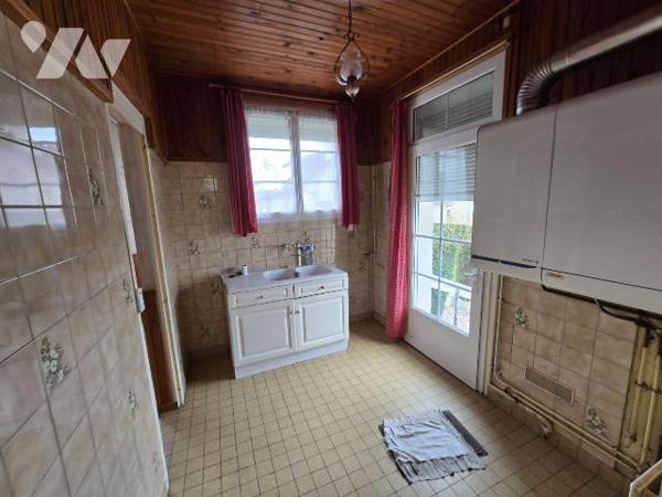 Maison à Vendre à Arques-la-Bataille (76880) en Seine-Maritime (76)

Cette maison dispose d'u...