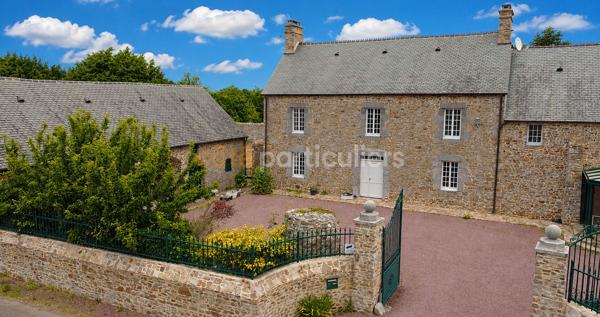 Vente
                Maison295 m² - 9 Pièces -
                    PIROU (50770)