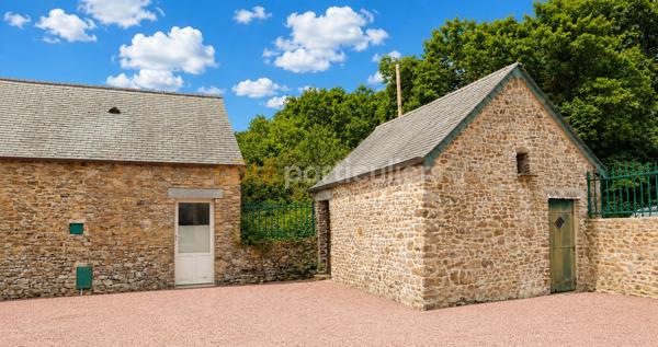 Vente
                Maison295 m² - 9 Pièces -
                    PIROU (50770)