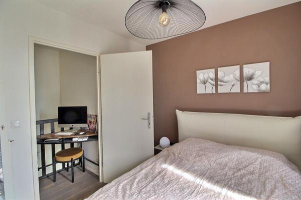 Appartement  en duplex  de type 2 pièces 54.03 utiles (51.23 m² carrez)  revisité en grand F2 représentant 54.03 m² utiles