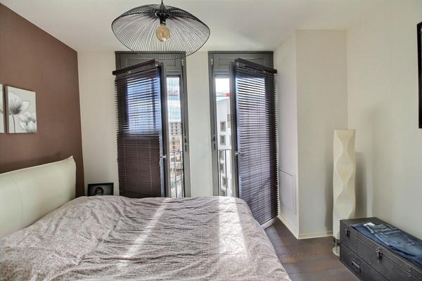 Appartement  en duplex  de type 2 pièces 54.03 utiles (51.23 m² carrez)  revisité en grand F2 représentant 54.03 m² utiles