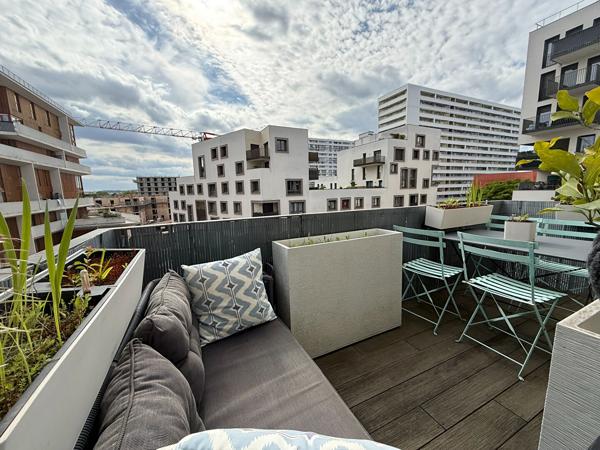 Appartement  en duplex  de type 2 pièces 54.03 utiles (51.23 m² carrez)  revisité en grand F2 représentant 54.03 m² utiles