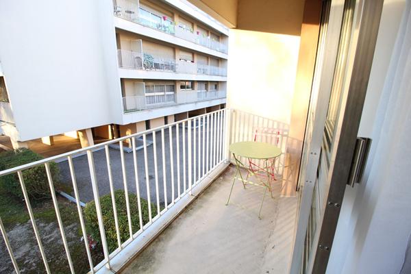 GRAND STUDIO MEUBLE METZ BALCON + CAVE + STATIONNEMENT SOUS-SOL