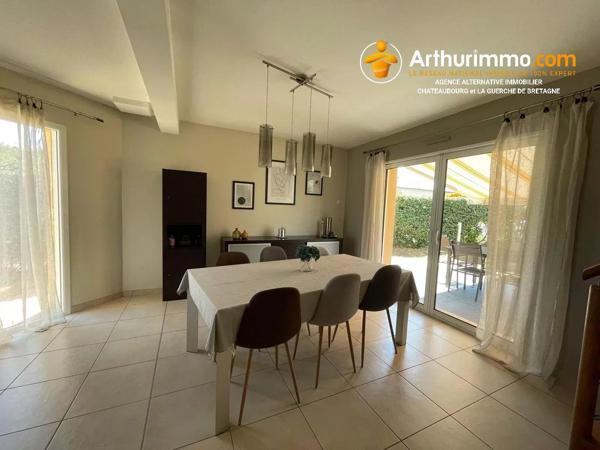 Vente                                                      Maison
                        
                     6 pièces                      125 m2                     à La Guerche-de-Bretagne