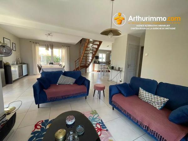Vente                                                      Maison
                        
                     6 pièces                      125 m2                     à La Guerche-de-Bretagne