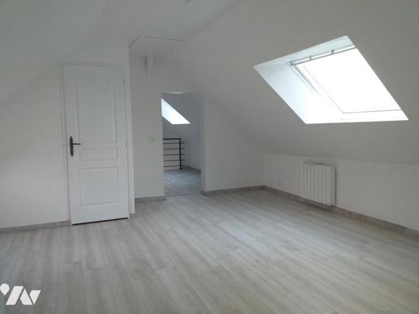 Longère 4 chambres lumineuse sur un terrain de 1600m² avec garage et dépendance -VUE DEGAGEE